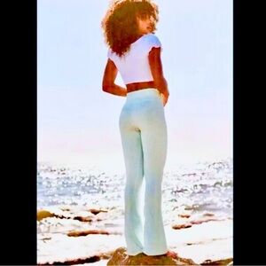 NWT FREE PEOPLE MOVEMENT Rich Soul Flares Ribbed Pants Med/Large Aqua Jade Ice